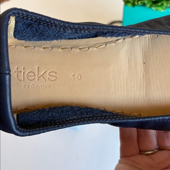 Tiek’s Ballet Flats Navy Blue sz 10.
Brand new in box - Picture 2 of 3